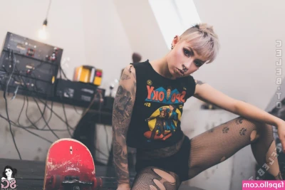 Triz Täss [ triz-tss ] - How I make myself squirt