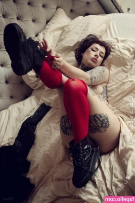 Triz Täss [ triz-tss ] - @melanie-white loves to dirty talk!! She's new to OF and is looking