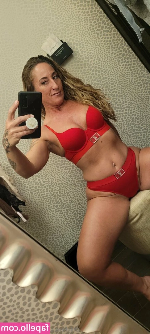 hot.haze.2981 [ hot-haze-2981 ] - Throwback Thursday with Elledee91 2 of 2 Make up for 11 23