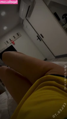 Faye.sxh [ faye-sxh-57 ] - small caption  big naughty energy