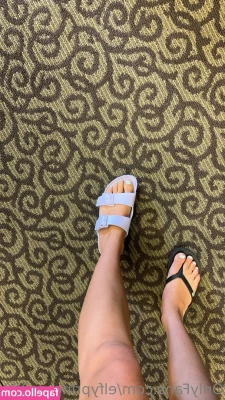 elfyprincess209 - DM for custom videos