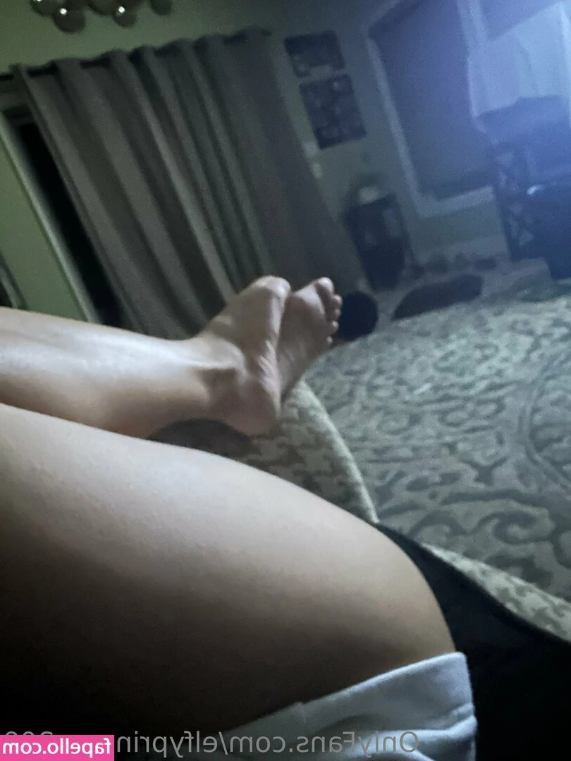 elfyprincess209 - hi babies!! it’s friday, i’d love to masturbate w someone and do