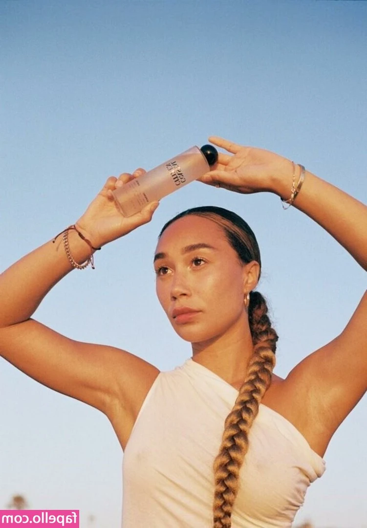 Eva Gutowski [ eva-gutowski ] - Here s some sole for u