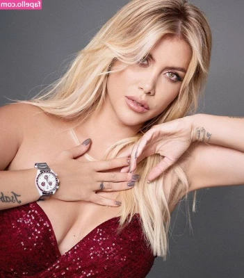 Wanda Nara [ wanda-nara ] - Lately anything that even grazes my nipples has been turning me on. I