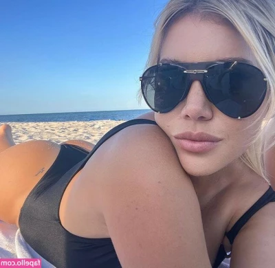Wanda Nara [ wanda-nara ] - Sucking on my masters cock, Satan, as I'm your succubus and I'm your