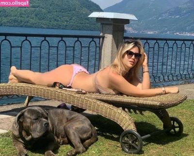 Wanda Nara [ wanda-nara ] - A girl can t be all work and no play