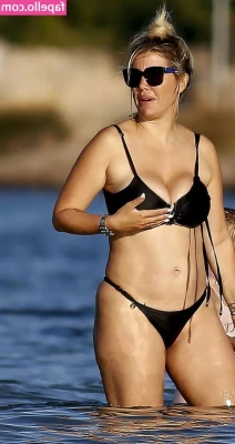 Wanda Nara [ wanda-nara ] - Cone over and cream my ass with your juice 💦 I'm so horny today