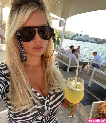 Wanda Nara [ wanda-nara ] - Thankful 4 U