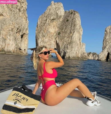 Wanda Nara [ wanda-nara ] - Come Gape my hairy jock hole