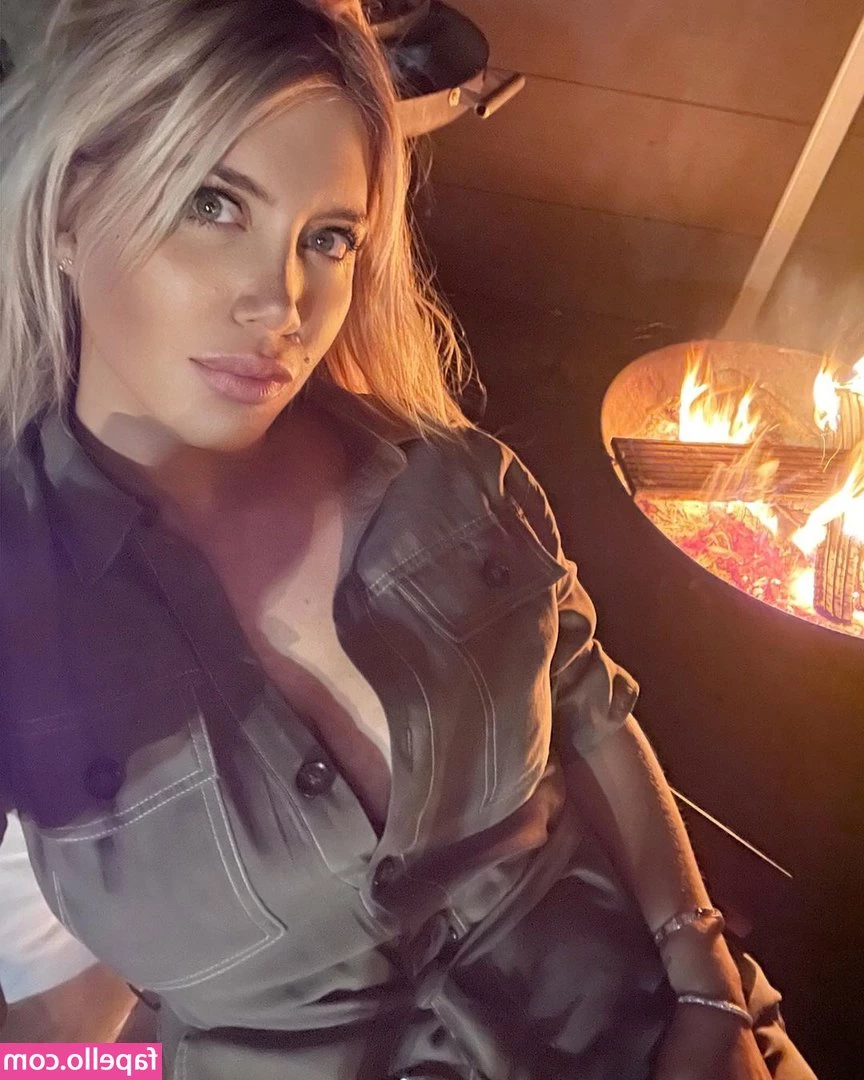 Wanda Nara [ wanda-nara ] - do you have any friends who would wana sign up for my Onlyfans  If