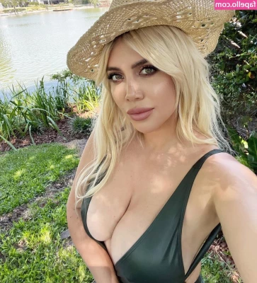 Wanda Nara [ wanda-nara ] - Quickie in hotel   just a quick load and go but I like to share it