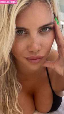 Wanda Nara [ wanda-nara ] - Life sucks  Would anyone even miss me if I was gone  I honestly don t