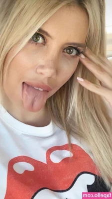 Wanda Nara [ wanda-nara ] - Did you see that Vegas Bundle yet     fjanexoxo  malloryoftheknight 