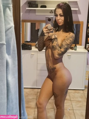 Vanyvanity - Perfecly peachy