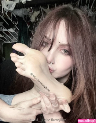 tinykittie - Such a unique shoe hehe