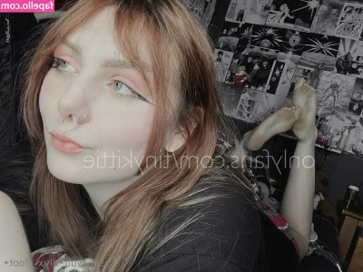 tinykittie - Red