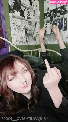 tinykittie - Thinking of you😈