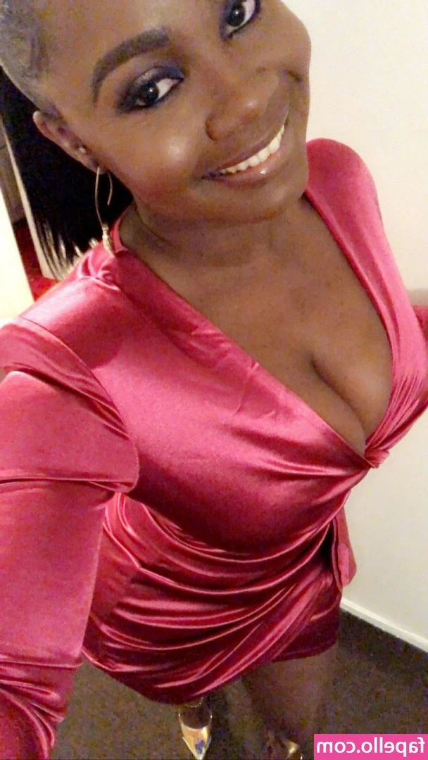 ms.howshename868 [ ms-howshename868 ] - I got a new Eggplant Emoji Toy! Watch how it makes my pussy pulsate