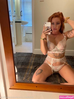 redheadoliva - acting up at our new spot :) w the roomie and my forever bestie