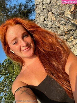 redheadoliva - Friday feel