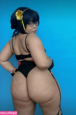 Ria Parker [ ria-parker-1 ] - Prove your worth to get this close.