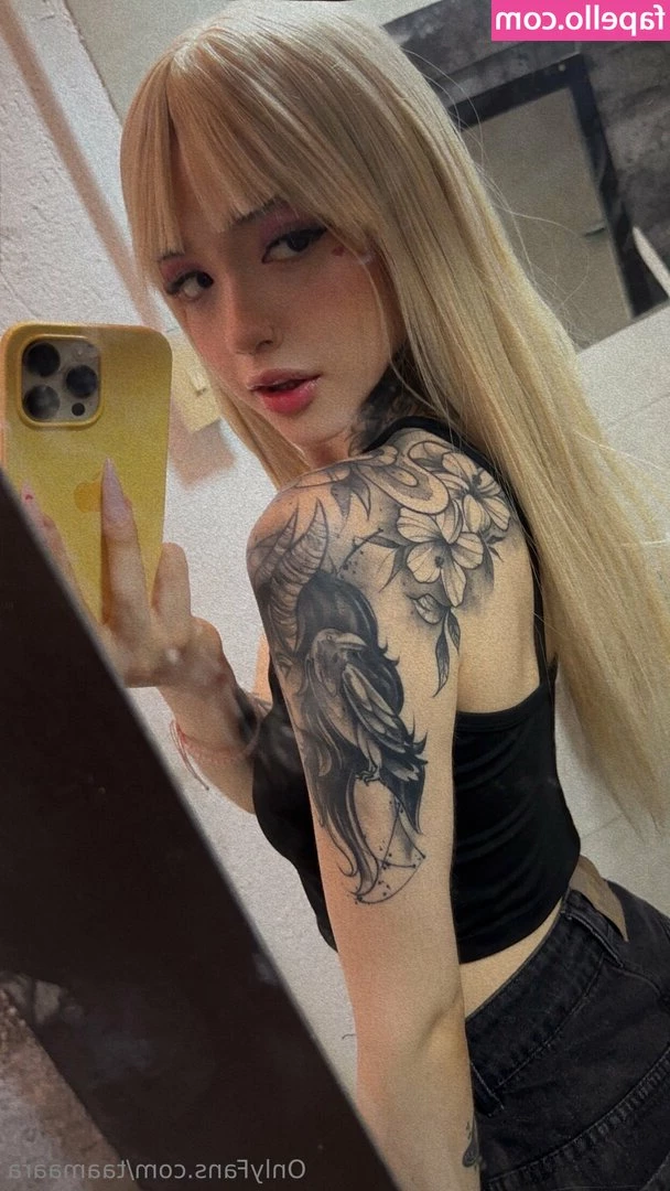 taamaara - Cum video chat and drain your cock to this juicy ass   Message me