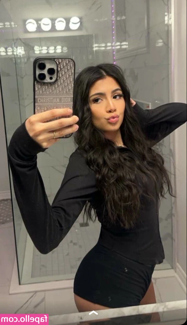 Natalia Restrepo [ natalia-restrepo ] - Also ich mag ja den Busch irgendwie
