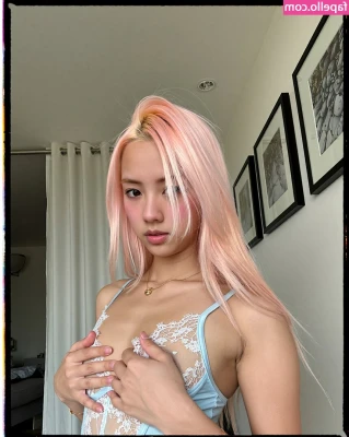 Vyvan Le [ vyvan-le-115 ] - I’m online answering your messages 💜 tell me if I have missed a