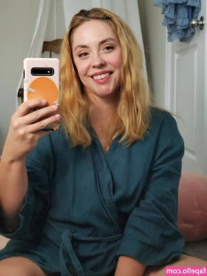 CluelessonVHS - Tomorrow is sexting for 10 for 25 mins with live pics and videos