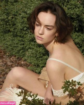 Brigette Lundy-Paine [ brigette-lundy-paine ] - i got wasted af last night & made some new home movies