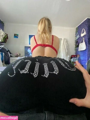 Zoeywgr - I m so much better than your wife in so many ways