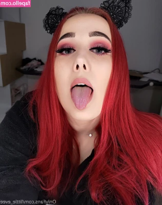littleeve - Mmmm check on my latest video and see how I play with myself.😋