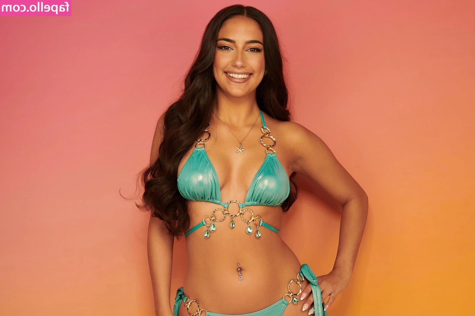Shakira Khan [ shakira-khan ] - Cheeky   https onlyfans com holz1988x https onlyfans com