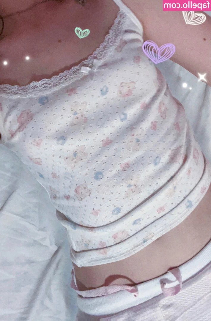 LittleNiiVT - hello  my dear  Do you want 5 topless photos and one hot naked video