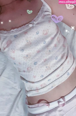 LittleNiiVT - hello  my dear  Do you want 5 topless photos and one hot naked video