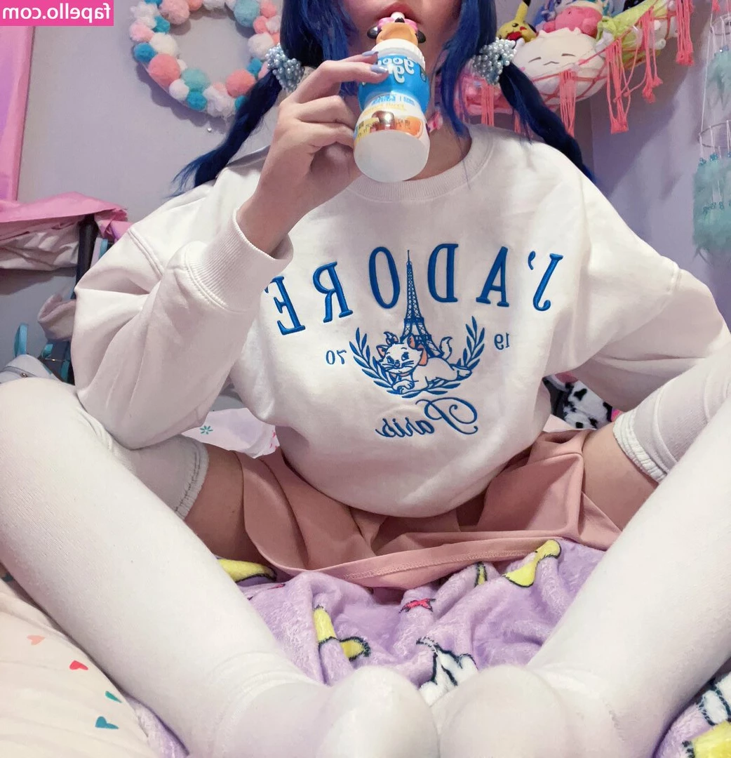 LittleNiiVT - Fresas  chantilly y atardecer