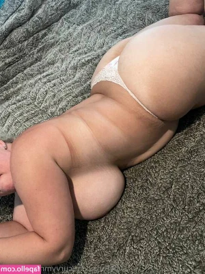 Curvy M Monroe [ curvy-m-monroe ] - I miss you