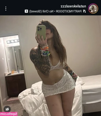 natalieknealsvipp - Here's some hot hot pictures I took, spreading my holes before a