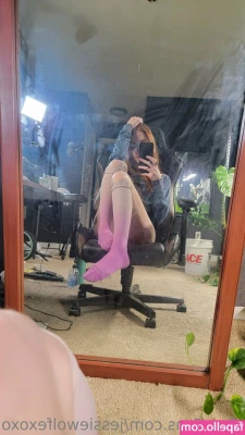 jessiewolfexoxo - Oh she s wet wet