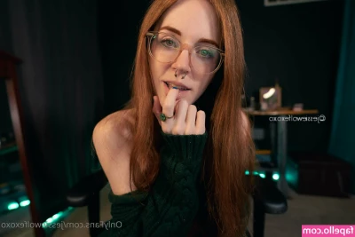 jessiewolfexoxo - I of course had to make a nude version of this reel 🥰♥️🌹