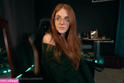 jessiewolfexoxo - How is your night going guys? Who is up for some FUN? Mmmm part 1