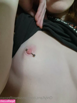 jessiewolfexoxo - Pop my cork boys!