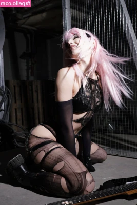 kimekomi_ [ kimekomi ] - Loser task: count every wrinkle and send £5 for each one.