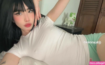 kannaxo - What's the matter, babe? Is something distracting you? ;)