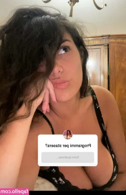 Roberta Galati [ roberta-galati ] - 🍑 ohhh a naked fight!   @blackwidoweve (dont add her, she is not