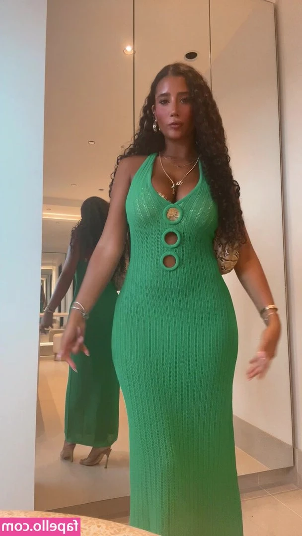 Angelina Georgiou [ angelina-georgiou ] - ʙᴏᴛʜ ᴍʏ ʜᴏʟᴇꜱ ɢᴇᴛ ꜱᴛᴜꜰꜰᴇᴅ &