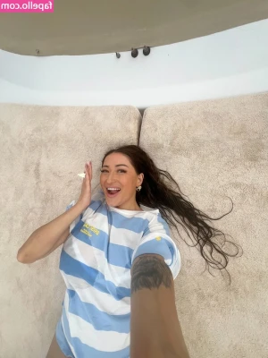 Suzanna Kurman [ suzanna-kurman ] - 欸哈囉各位 目前不知道為啥 onlyfans新片都看不到 