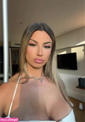  [ leanora-matousi ] - I hope the passers-by enjoyed the “show” 😉😈