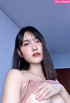 Fernsmile19 - Boobs