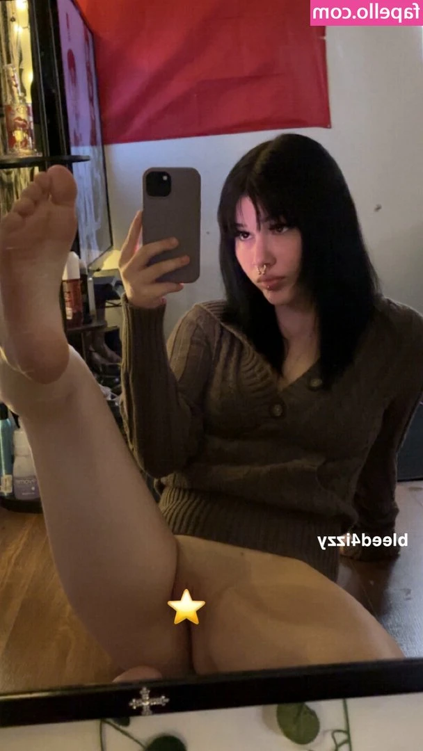 bleed4izzy - I feel sexy today